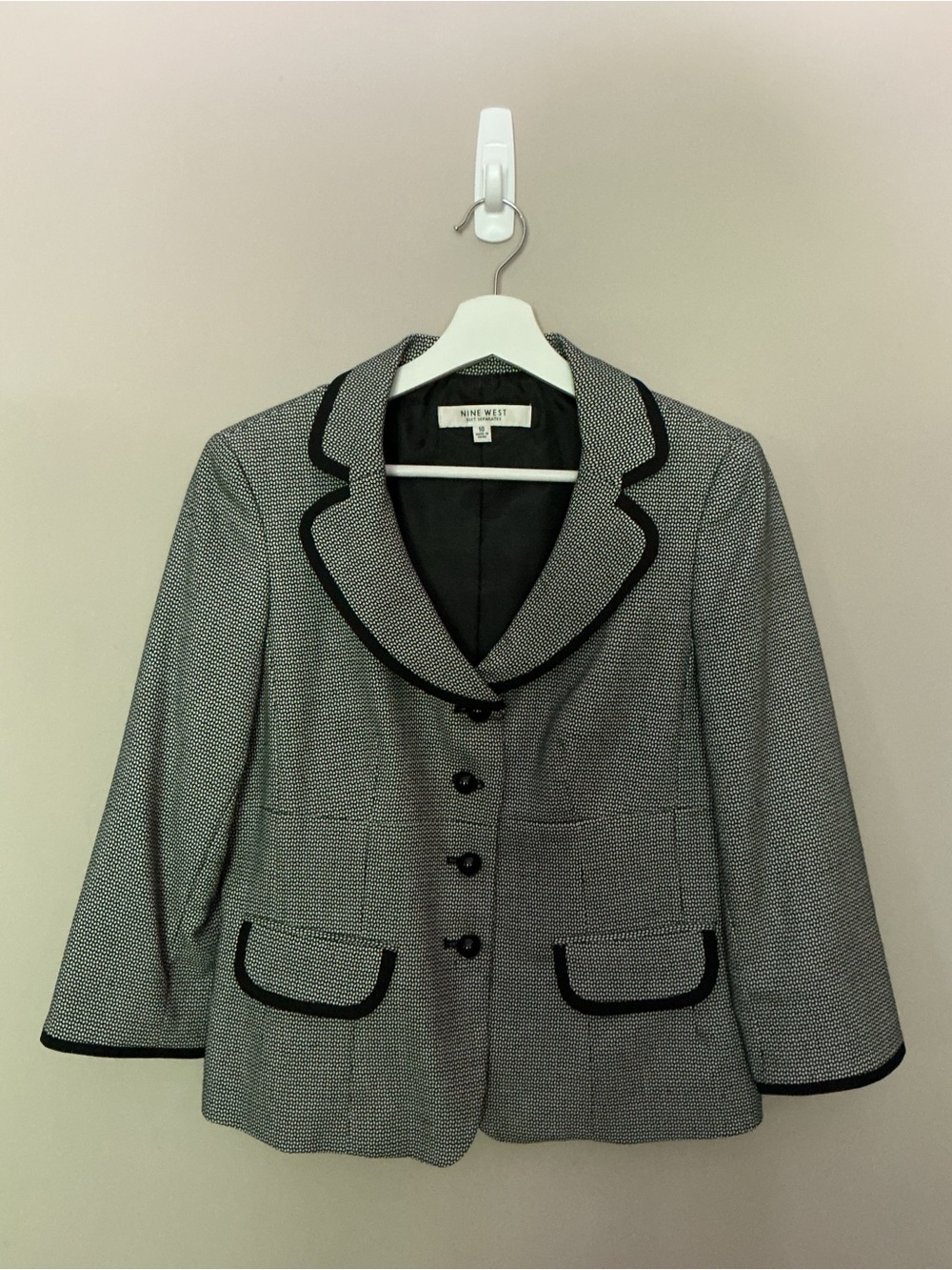 Nine West Black & White Cropped Blazer with Contrast Trim and 3/4 Length Sleeves - Picture 1 of 6